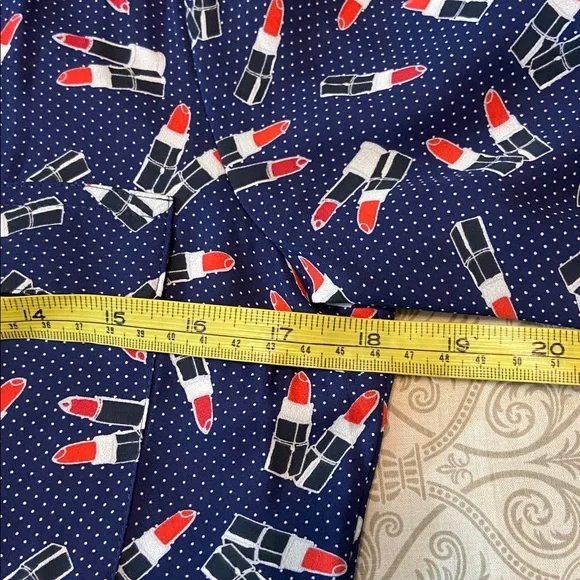 NWT New Express Novelty Navy Blue Lipstick Women's Top shirt blouse xs XSmall - Picture 3 of 14